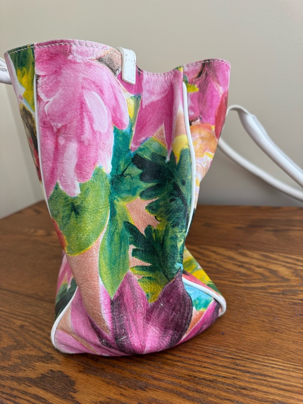 Hand-Painted Floral Italian Leather Tote Bag - Picture 7 of 8